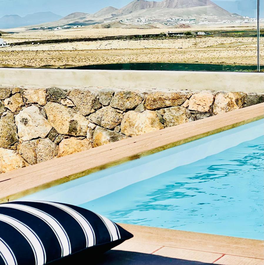 Canaryislandshost L The Sky Suites Tinajo Bagian luar foto