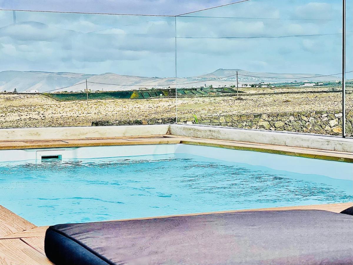 Canaryislandshost L The Sky Suites Tinajo Bagian luar foto